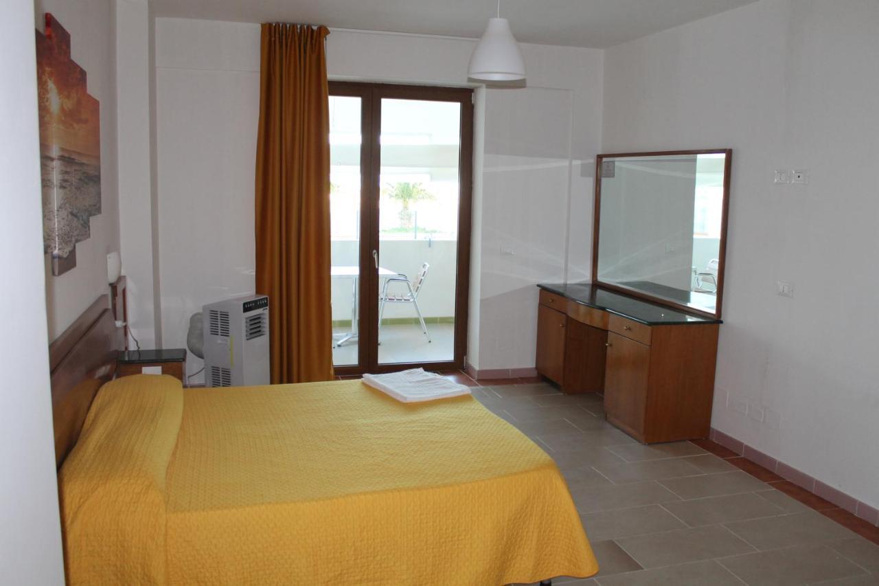 Palazzo Manfredi Vista Mare Con Parcheggio Frühstückspension 2*