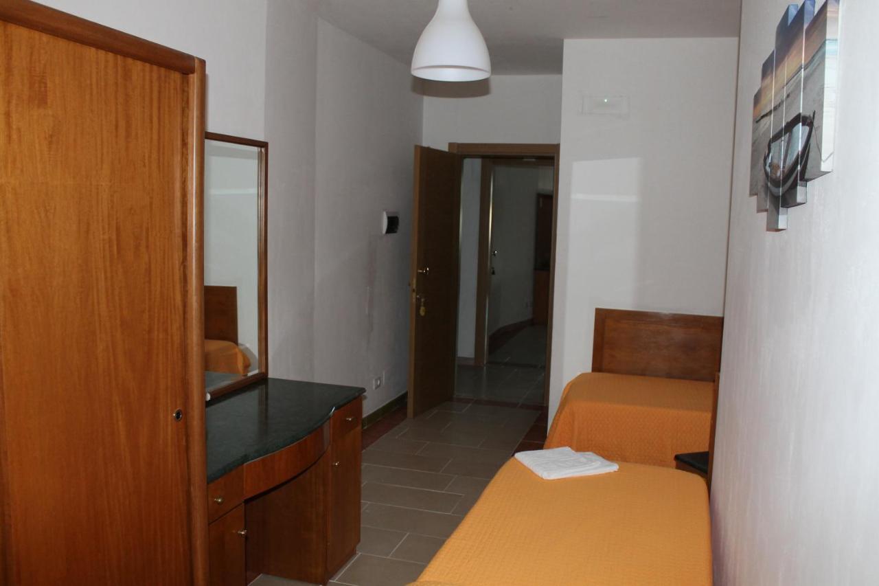 Palazzo Manfredi Vista Mare Con Parcheggio Alojamento de Acomodação e Pequeno-almoço Vieste