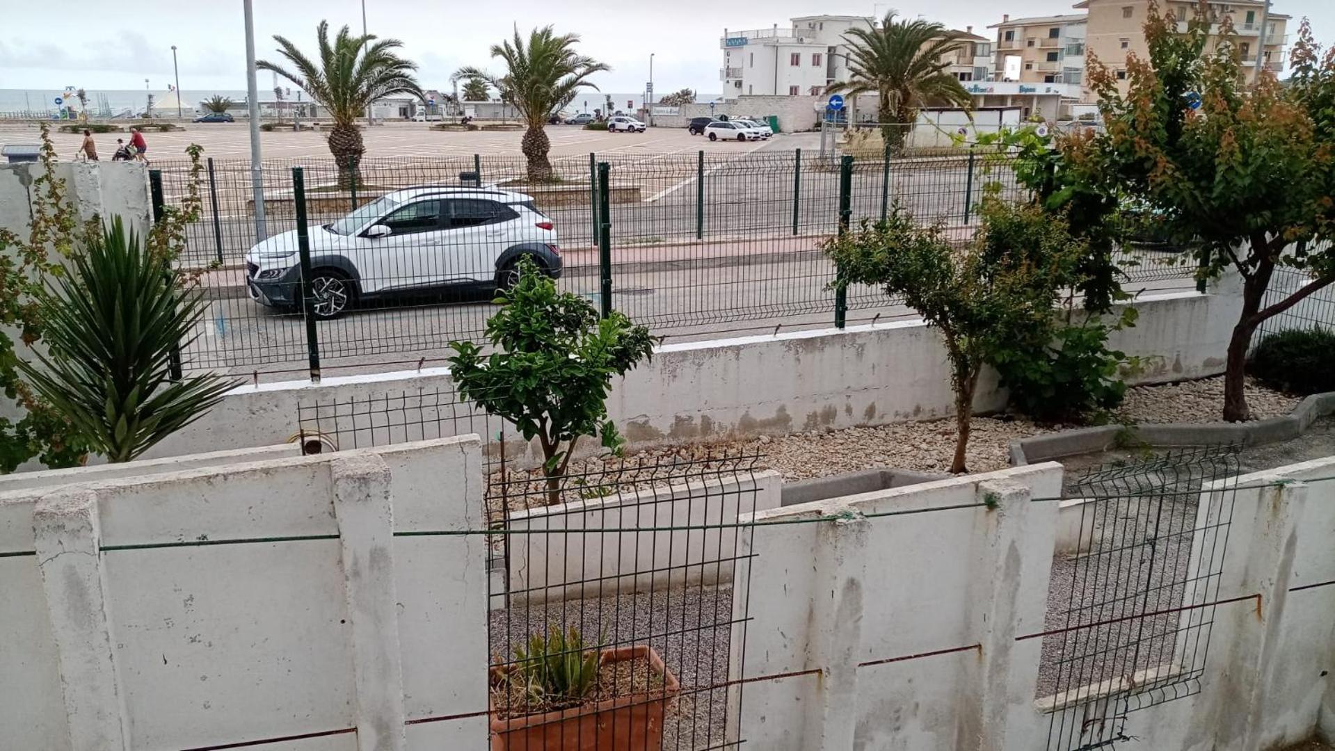 Palazzo Manfredi Vista Mare Con Parcheggio Alojamento de Acomodação e Pequeno-almoço 2*