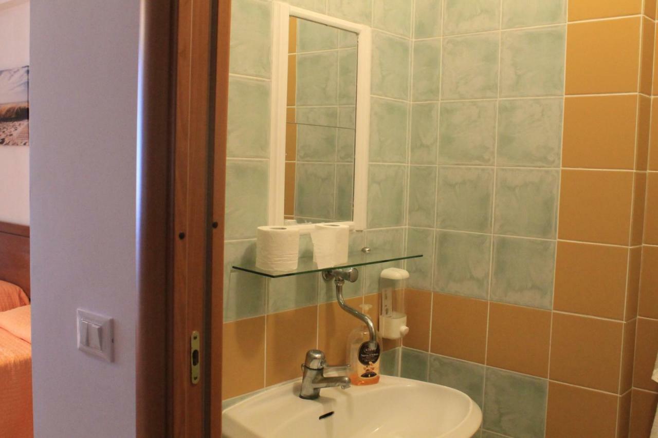 Palazzo Manfredi Vista Mare Con Parcheggio 2* Vieste