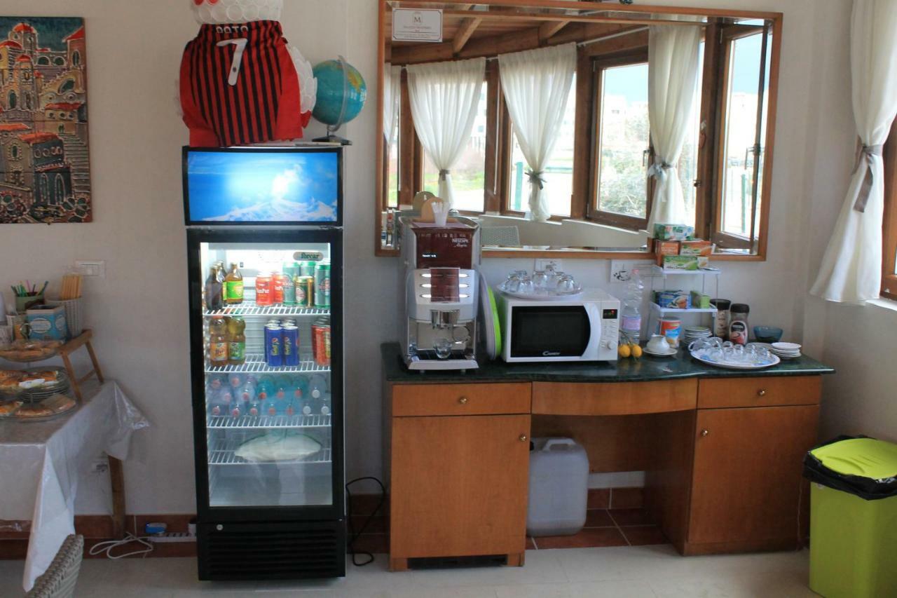 Palazzo Manfredi Vista Mare Con Parcheggio Alojamento de Acomodação e Pequeno-almoço 2*