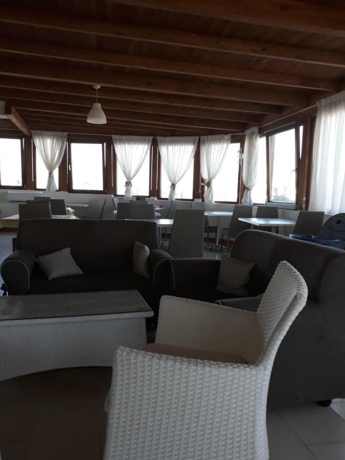 Palazzo Manfredi Vista Mare Con Parcheggio