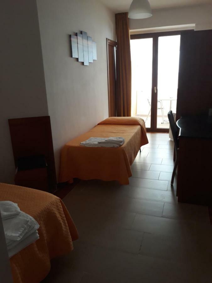 Palazzo Manfredi Vista Mare Con Parcheggio